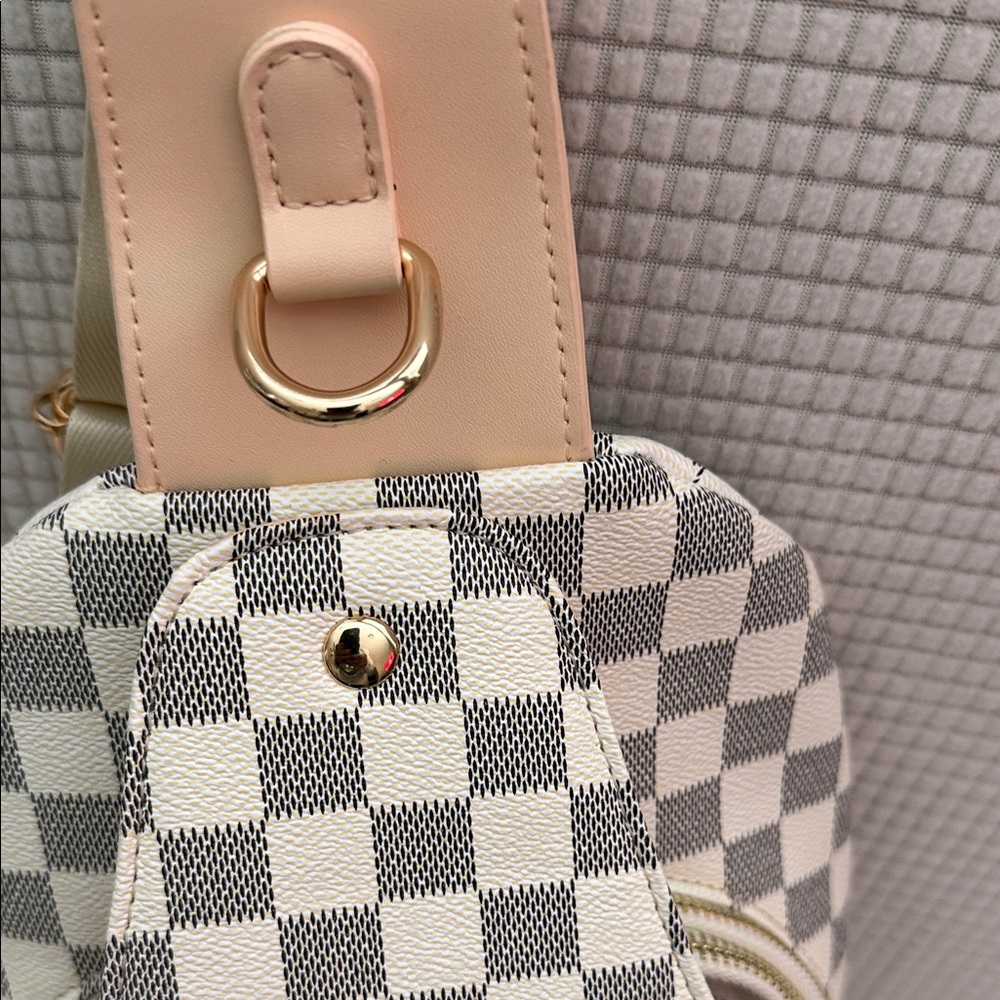Checkered Beige Sling Bag - Picture 5 of 5